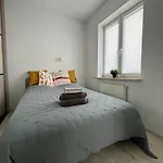 Cozy Apartment Near Ikea And S8