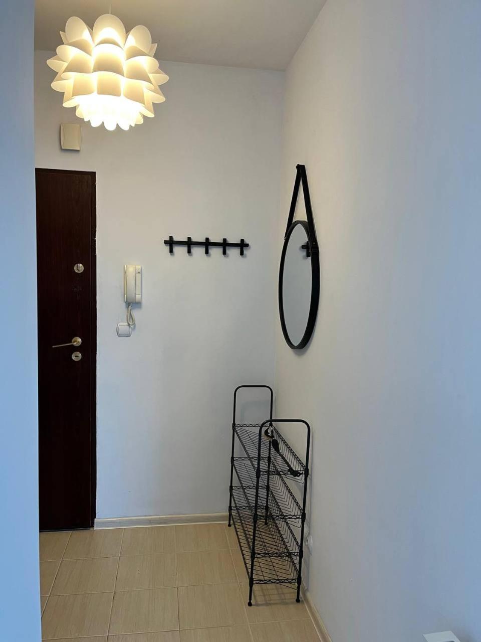Apartament Cozy Near Ikea And S8