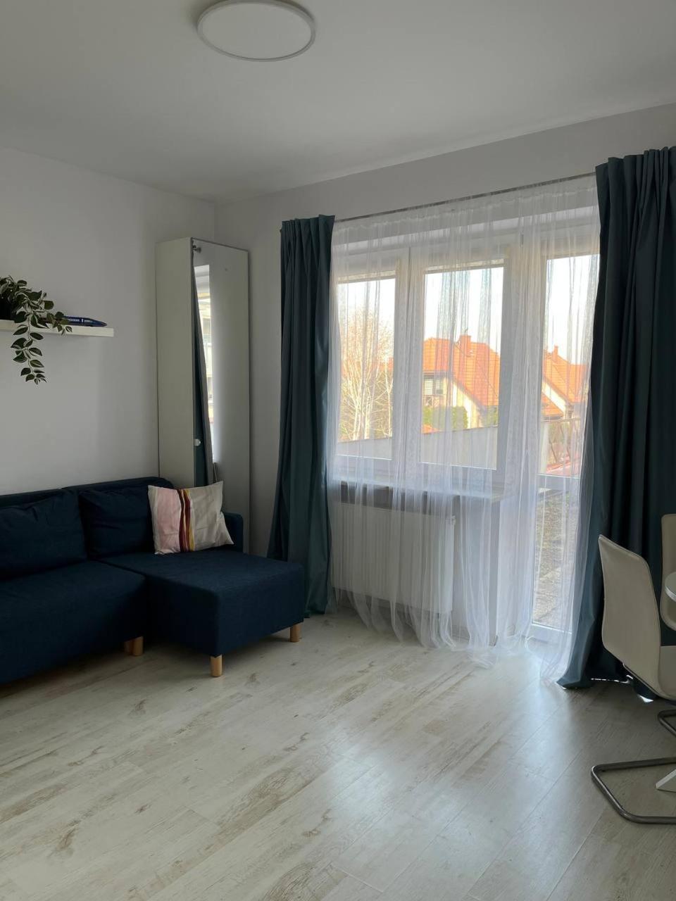 Apartament Cozy Near Ikea And S8